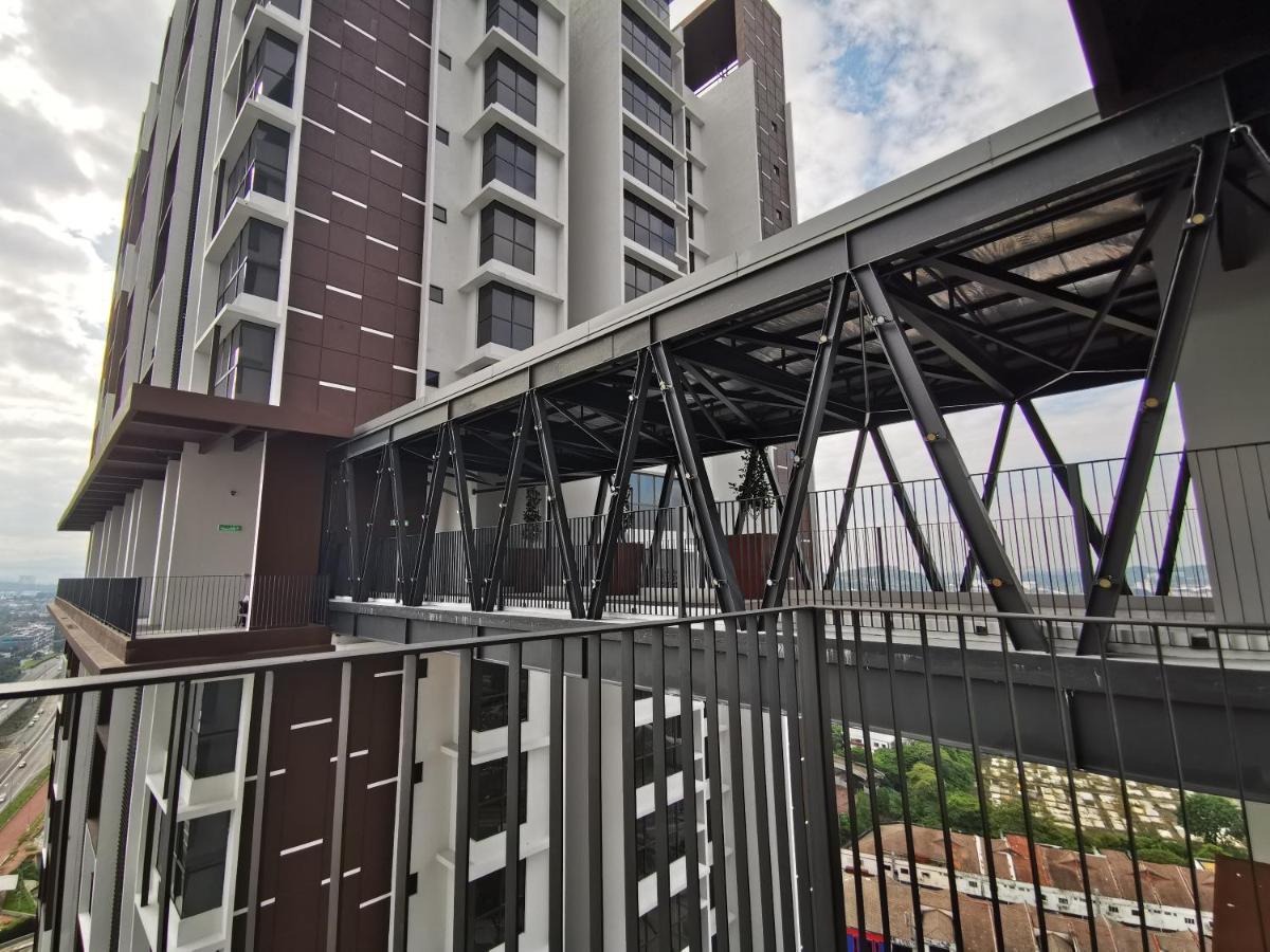 Astetica Residence Seri Kembangan Exterior foto