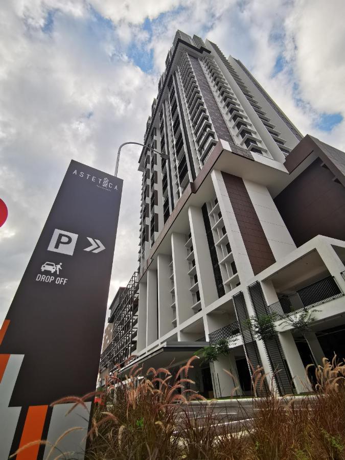 Astetica Residence Seri Kembangan Exterior foto